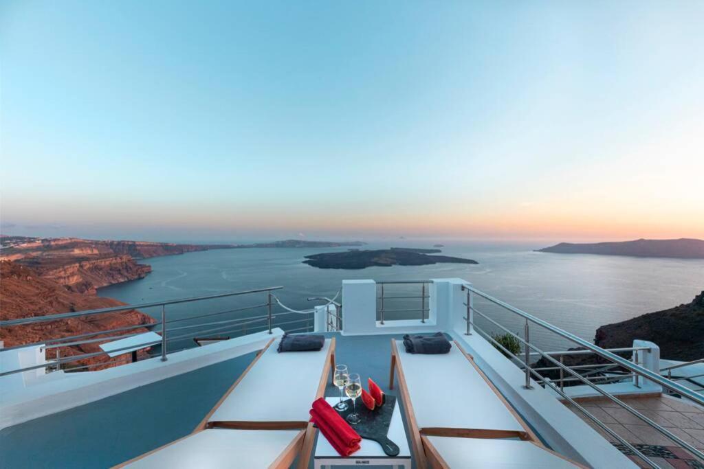 Calderas Hug & Panoramic Sea View - 3 Lux Suites Imerovigli  Zewnętrze zdjęcie