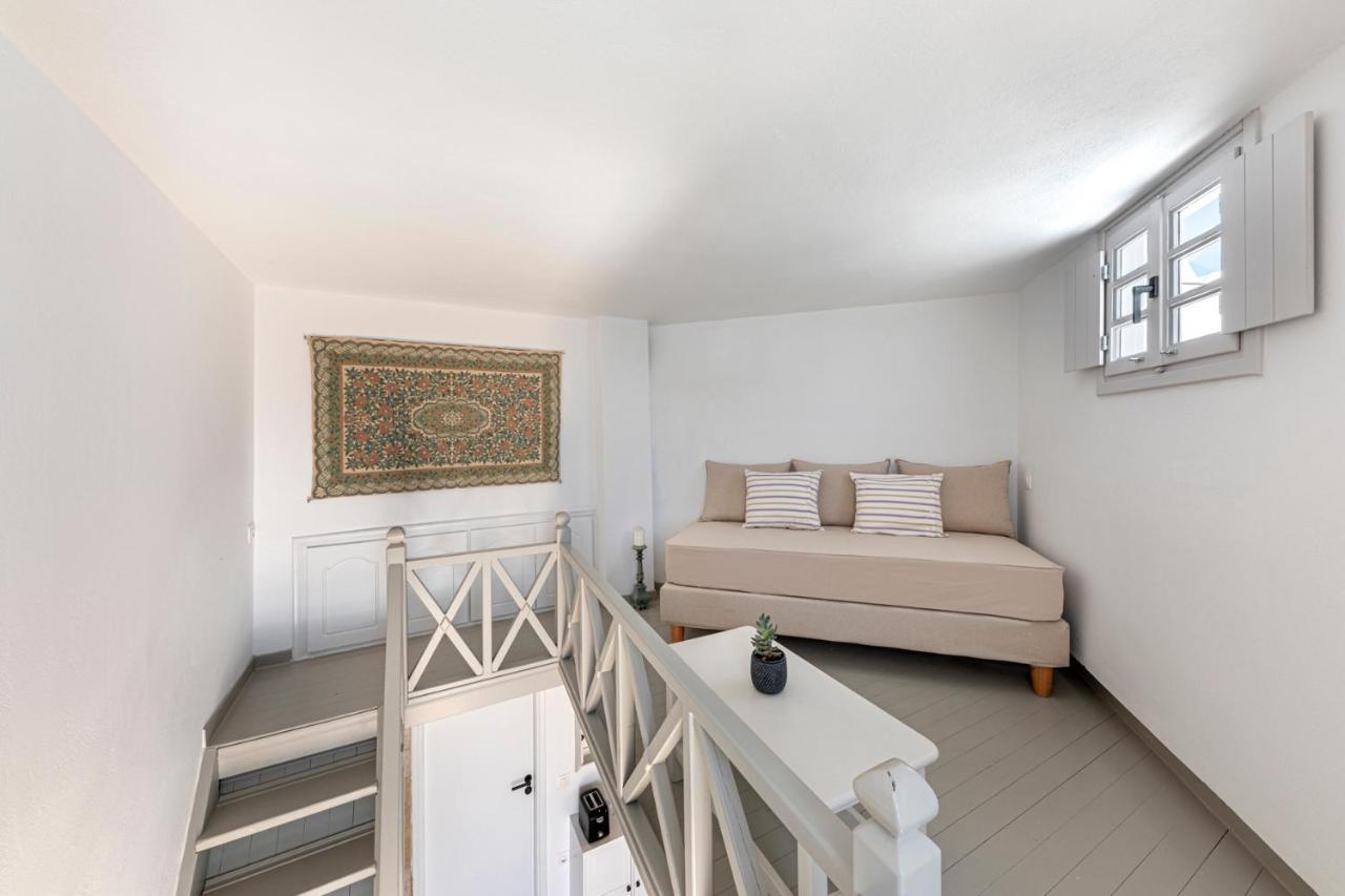 Calderas Hug & Panoramic Sea View - 3 Lux Suites Imerovigli  Zewnętrze zdjęcie