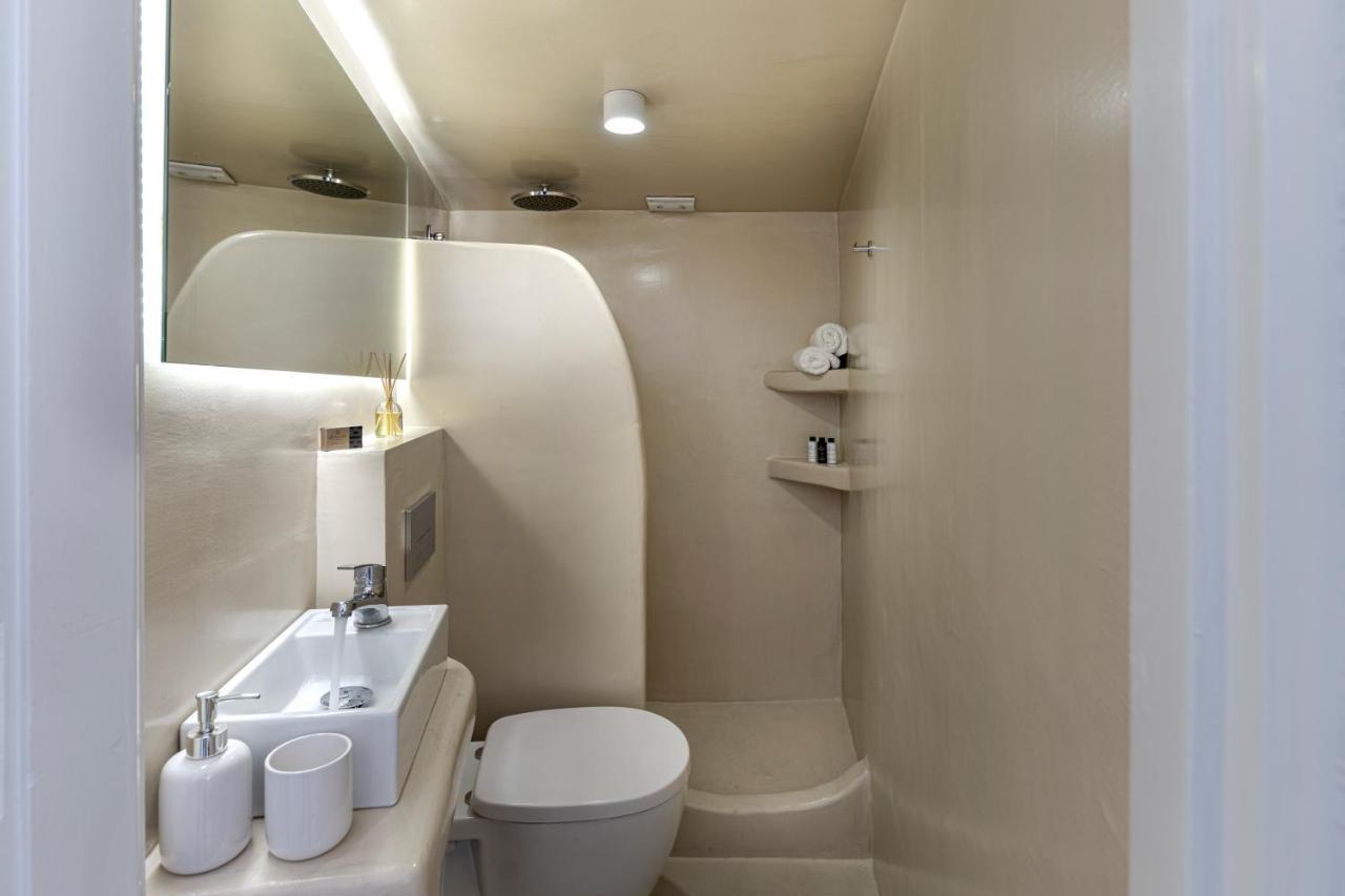 Calderas Hug & Panoramic Sea View - 3 Lux Suites Imerovigli  Zewnętrze zdjęcie